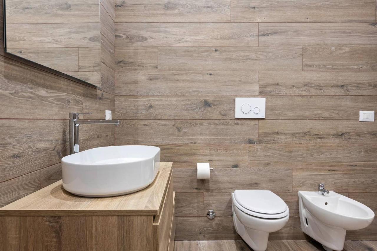 Modern And New Flat In Duomo Area Apartment มิลาน ภายนอก รูปภาพ